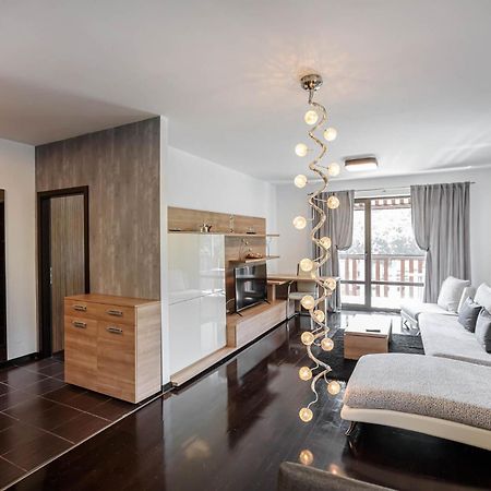 Tampa Gardens Apartments - Adults Only Braşov Buitenkant foto